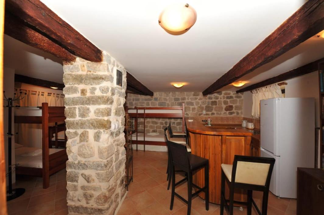Apartments Monika Old Town Kotor Luaran gambar