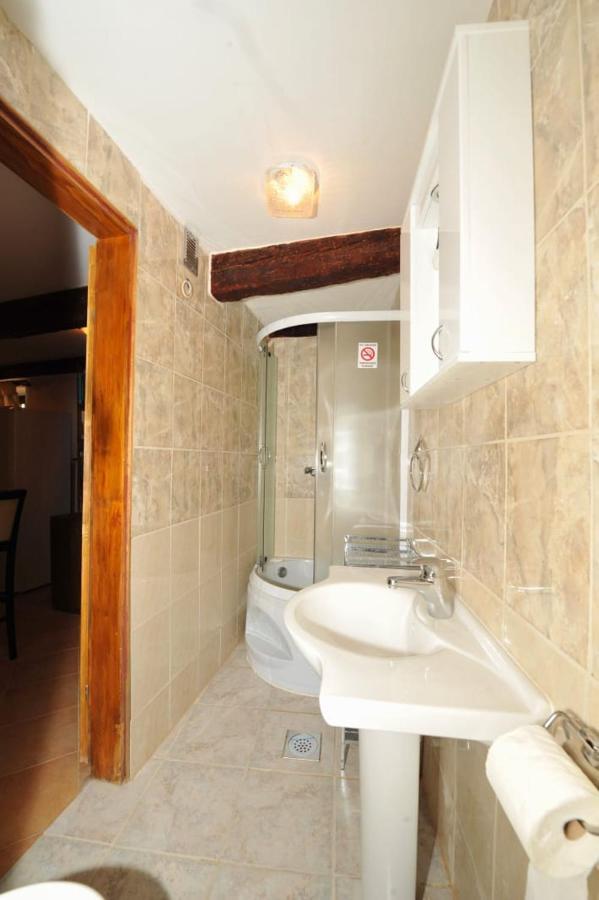Apartments Monika Old Town Kotor Luaran gambar